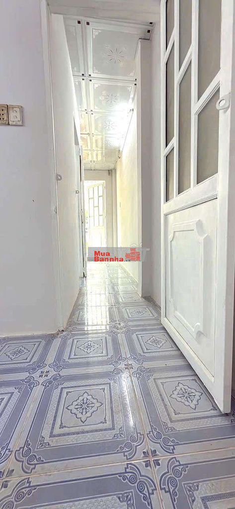 BÁN NHÀ MỚI ĐẸP CẤP 4 2,5X6 HẺM C10 PHẠM HÙNG GẦN SIÊU THỊ SATRA