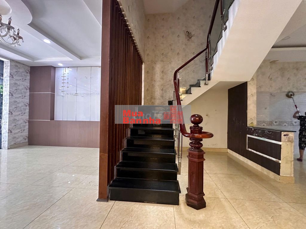 Bán nhà 108m2 ( 6x18 ), sổ sẵn, mặt tiền 20m Trịnh Quang Nghị, Phú Lợi