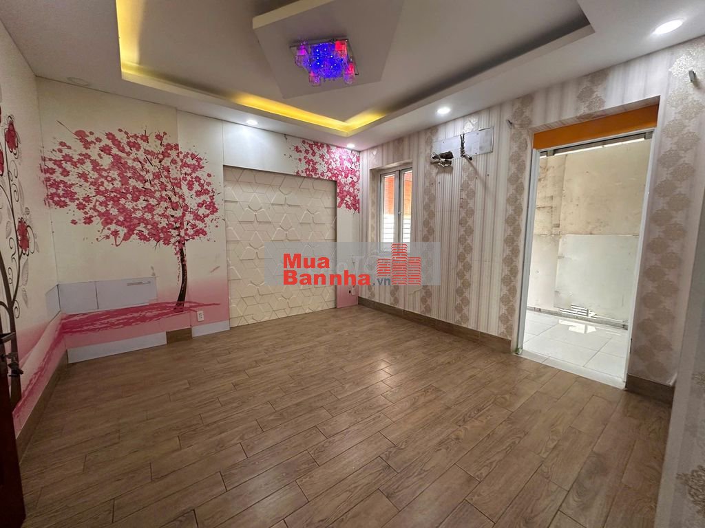Bán nhà 108m2 ( 6x18 ), sổ sẵn, mặt tiền 20m Trịnh Quang Nghị, Phú Lợi