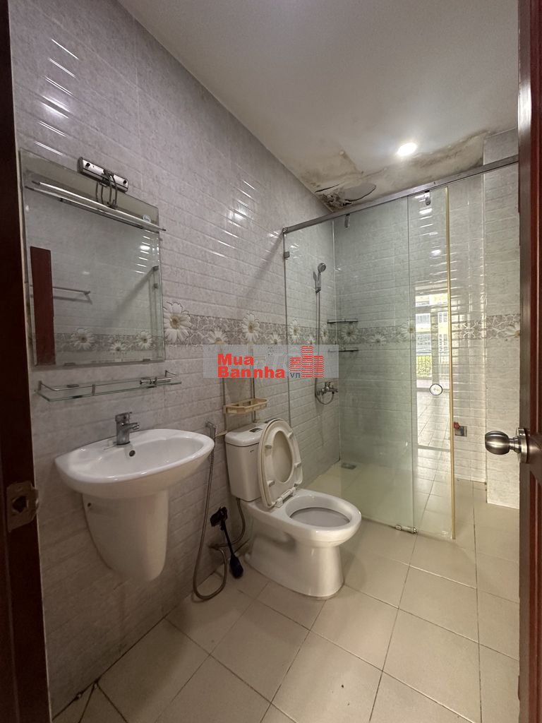 Bán nhà 108m2 ( 6x18 ), sổ sẵn, mặt tiền 20m Trịnh Quang Nghị, Phú Lợi