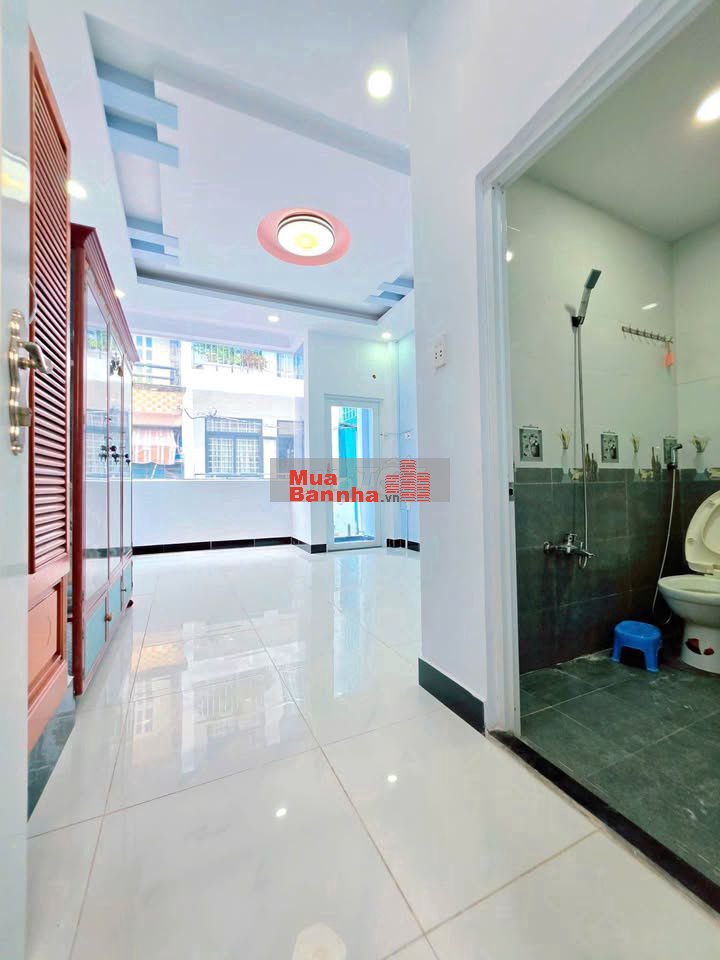 Nhà ở quận 8 - Đường Bông Sao - Hẻm xe hơi