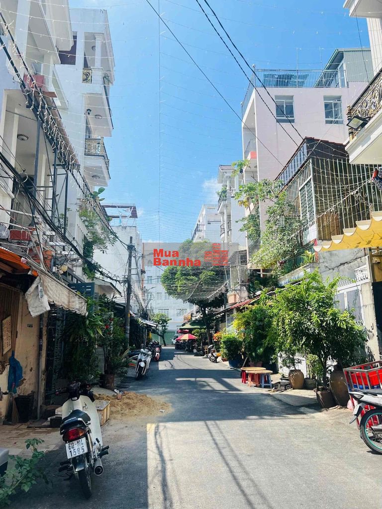 Nhà 4 tầng mới đẹp Thang máy hẻm 8m Văn Cao Tân Phú