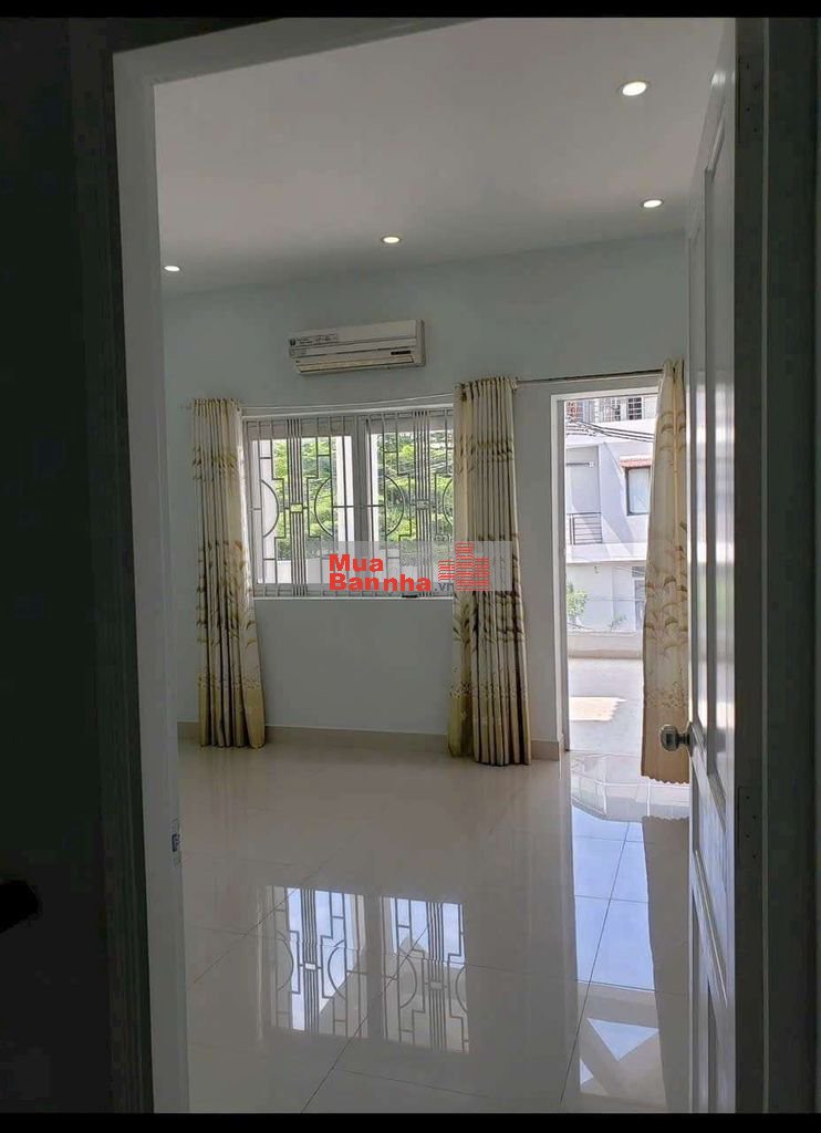 Bán nhà Mặt tiền DT:4x20 nhà 3 tầng gần chợ tân Mỹ cạnh phú mỹ hưng q7