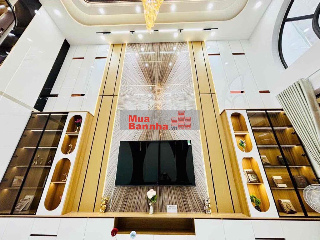 Bán nhà 4x20m 1 trệt lửng 4 lầu st 6PN 9WC full nội thất Có thang máy