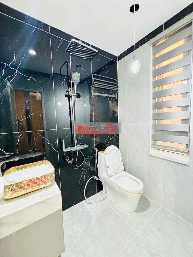 Bán nhà 4x20m 1 trệt lửng 4 lầu st 6PN 9WC full nội thất Có thang máy