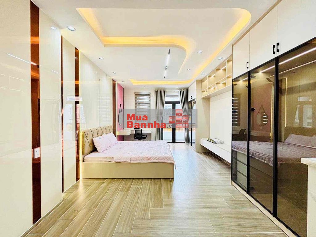 Bán nhà 4x20m 1 trệt lửng 4 lầu st 6PN 9WC full nội thất Có thang máy