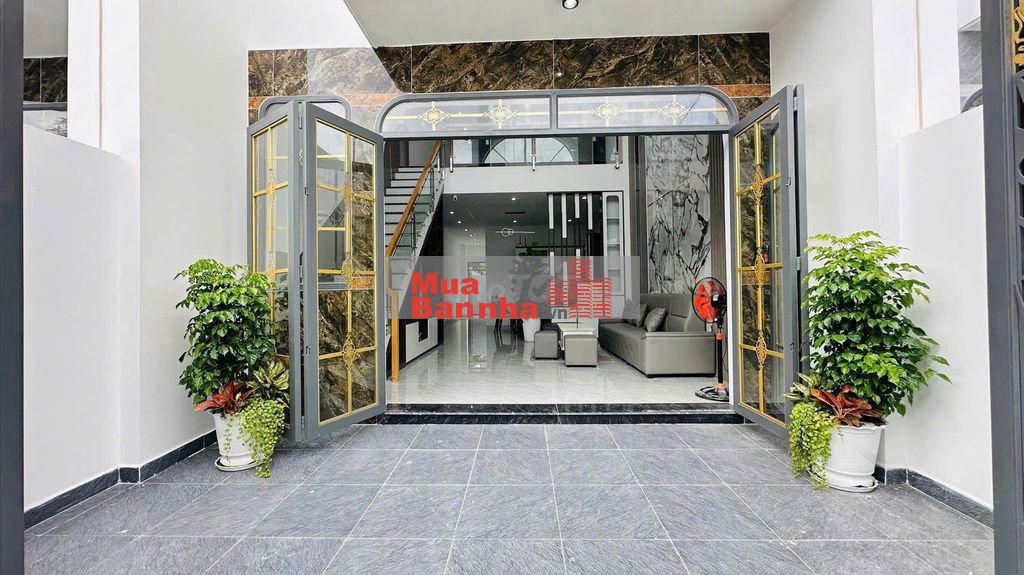 NHÀ MỚI SỔ RIÊNG 100M2 GẦN CHỢ BÌNH CHÁNH SÁT ĐINH ĐỨC THIỆN