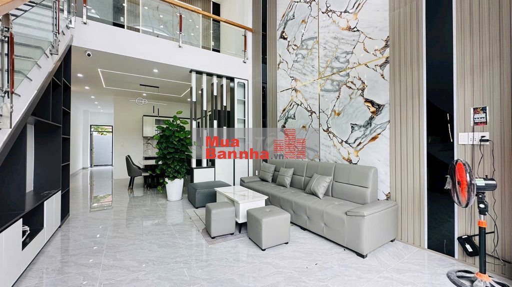 NHÀ MỚI SỔ RIÊNG 100M2 GẦN CHỢ BÌNH CHÁNH SÁT ĐINH ĐỨC THIỆN