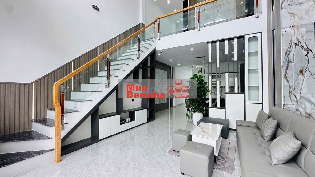 NHÀ MỚI SỔ RIÊNG 100M2 GẦN CHỢ BÌNH CHÁNH SÁT ĐINH ĐỨC THIỆN