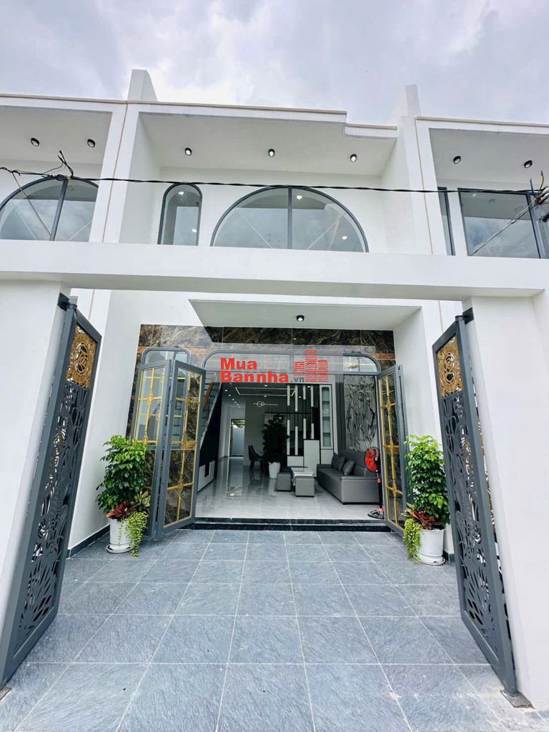 NHÀ MỚI SỔ RIÊNG 100M2 GẦN CHỢ BÌNH CHÁNH SÁT ĐINH ĐỨC THIỆN