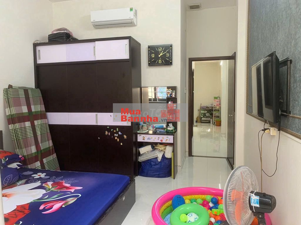 Nhà đang sử dụng còn khá mới quý anh chị về có thể ở ngay