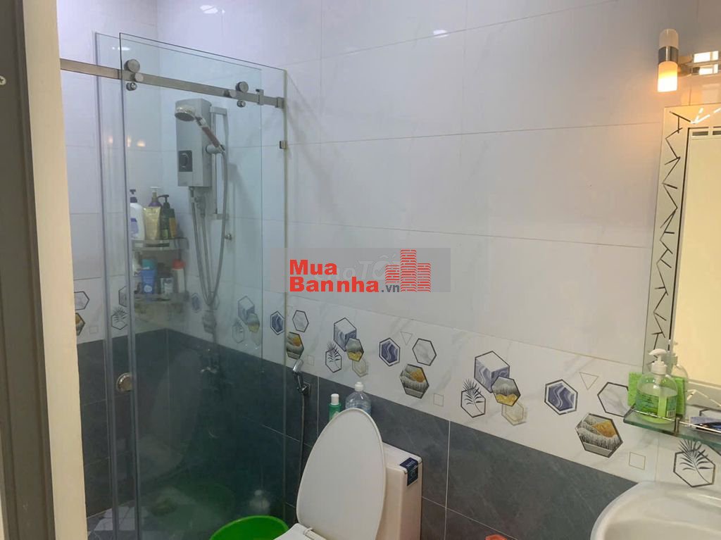 Nhà đang sử dụng còn khá mới quý anh chị về có thể ở ngay