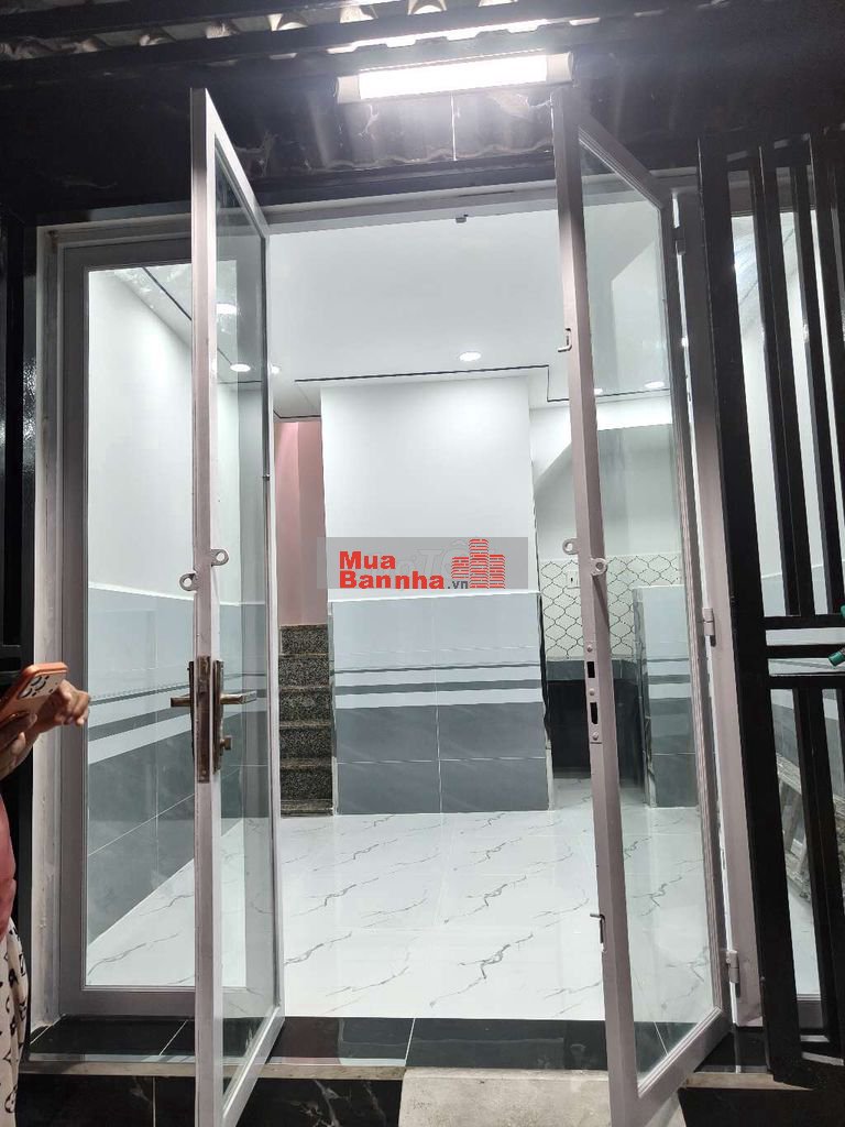 BÁN NHÀ NHỎ MỚI XÂY DANH CHO VK CK MỚI CƯỚI