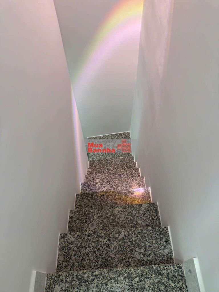 BÁN NHÀ NHỎ MỚI XÂY DANH CHO VK CK MỚI CƯỚI