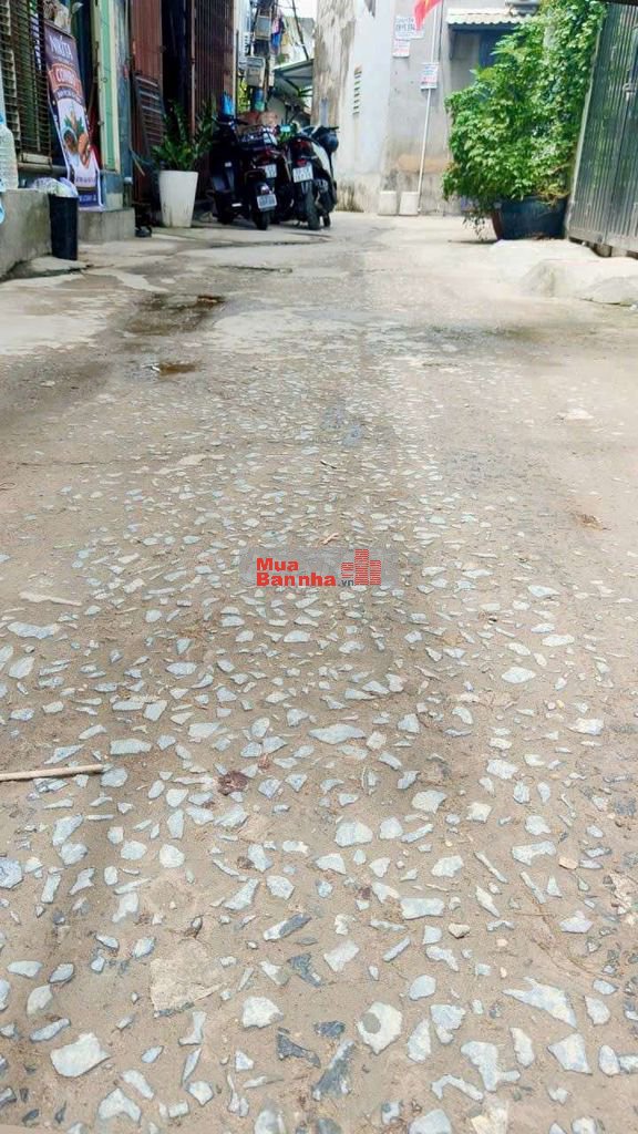 BÁN NHÀ NHỎ MỚI XÂY DANH CHO VK CK MỚI CƯỚI