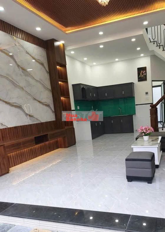 NHÀ HUỲNH THỊ HAI , 5.5X11.5 GIÁ 2,95 TỈ SHR 1 LẦU