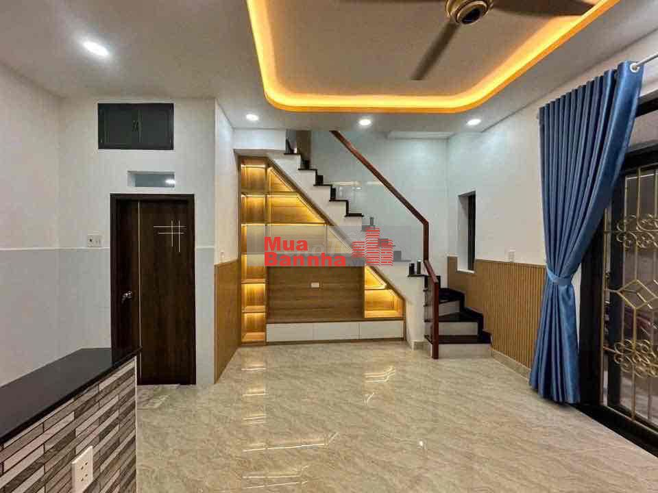 nhà đẹp 4-5 thành viên ở ngay sau chợ minh phát ngã tư ga q12