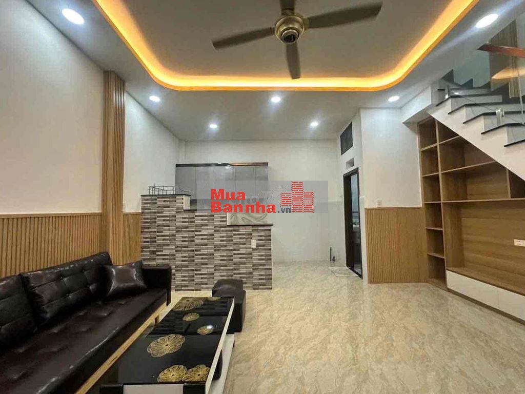 nhà đẹp 4-5 thành viên ở ngay sau chợ minh phát ngã tư ga q12