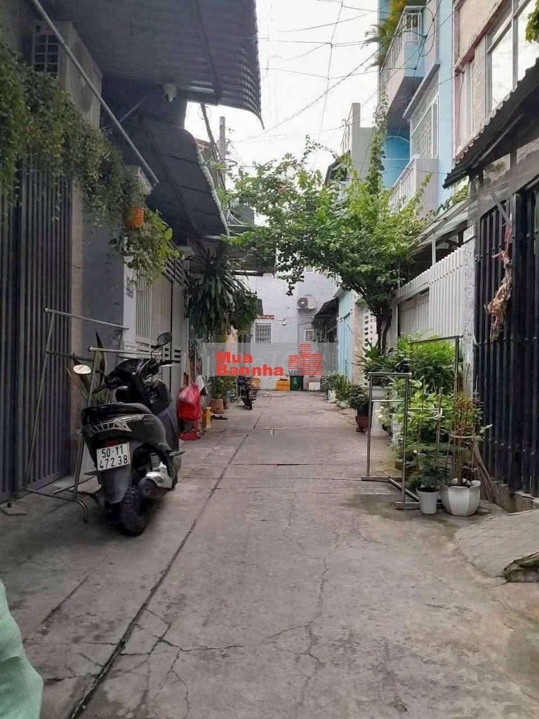 Nhà 2 tầng 4 x 15m - Giá : 3 tỷ 900. Đường Nguyễn Thị Kiểu