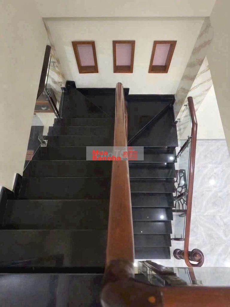 Nhà 2 tầng 4 x 15m - Giá : 3 tỷ 900. Đường Nguyễn Thị Kiểu