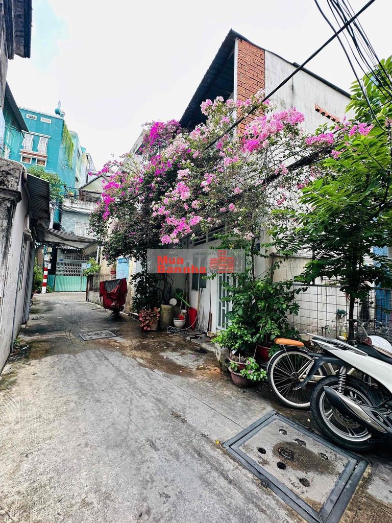 Bán nhà hẻm 687 Lạc Long Quân, Tân Bình