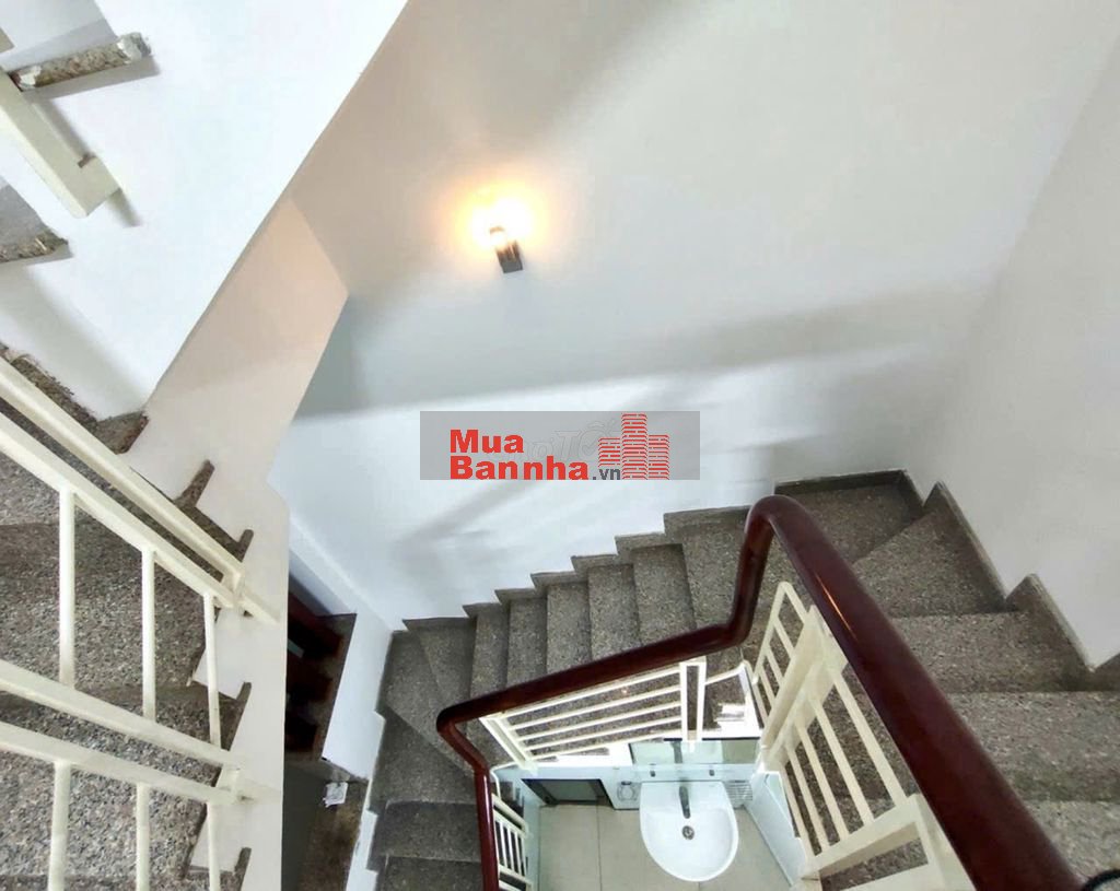 Gấp bán HẺM 2 XE HƠI - Nhà 3tầng x 46 m² thông ra Trường Sa, Phú Nhuận
