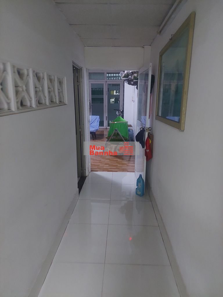 Bán gấp nhà đường Võ Thị Hồi, gần chợ nhỏ, HXH chỉ 5.5 tỷ TL.