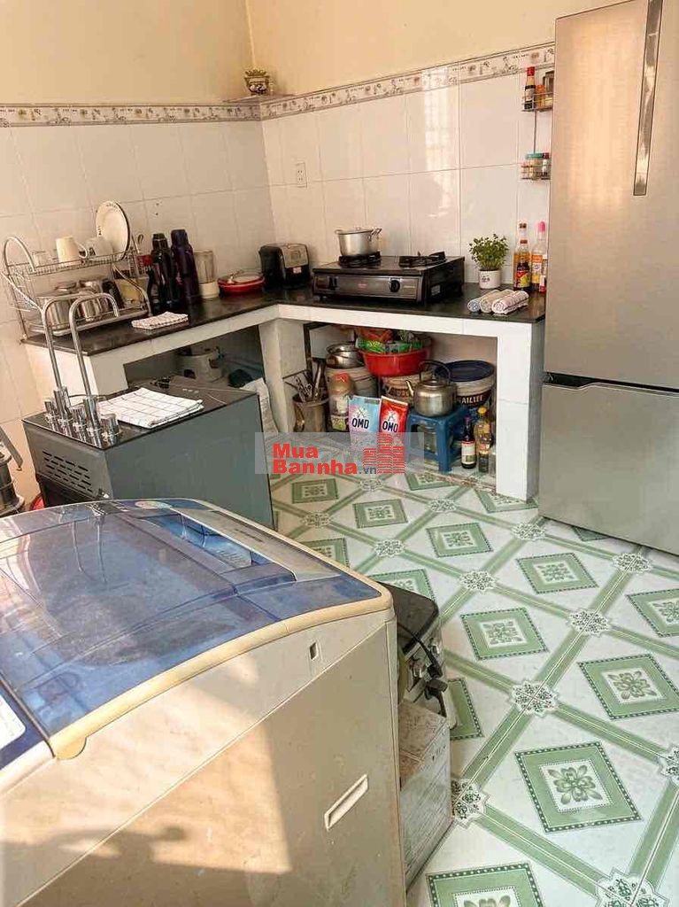 NHÀ MẶT TIỀN NGAY gần Chợ Phước Bình Đối diện công viên 9,7 tỷ