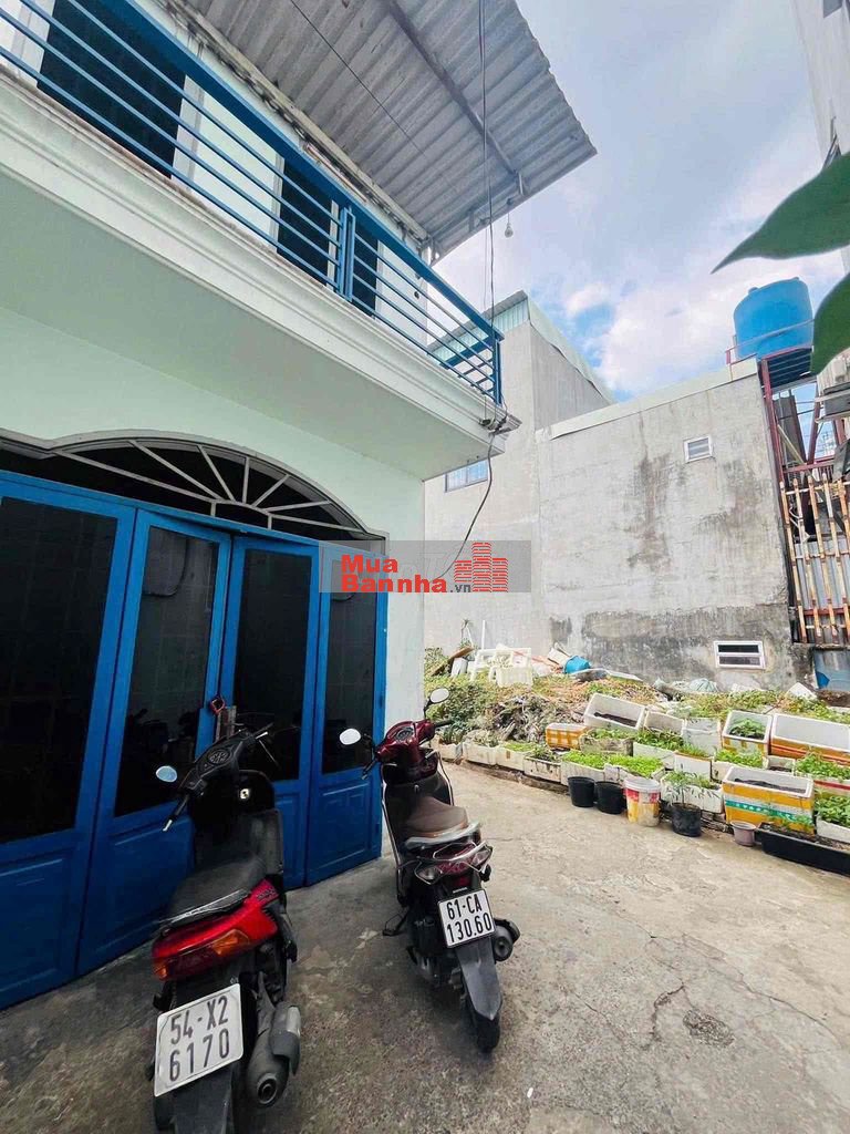 Nhà SHR 72m2 tc 100% phường Dĩ An hẻm 2,1m xóm nghèo giáp Thủ Đức