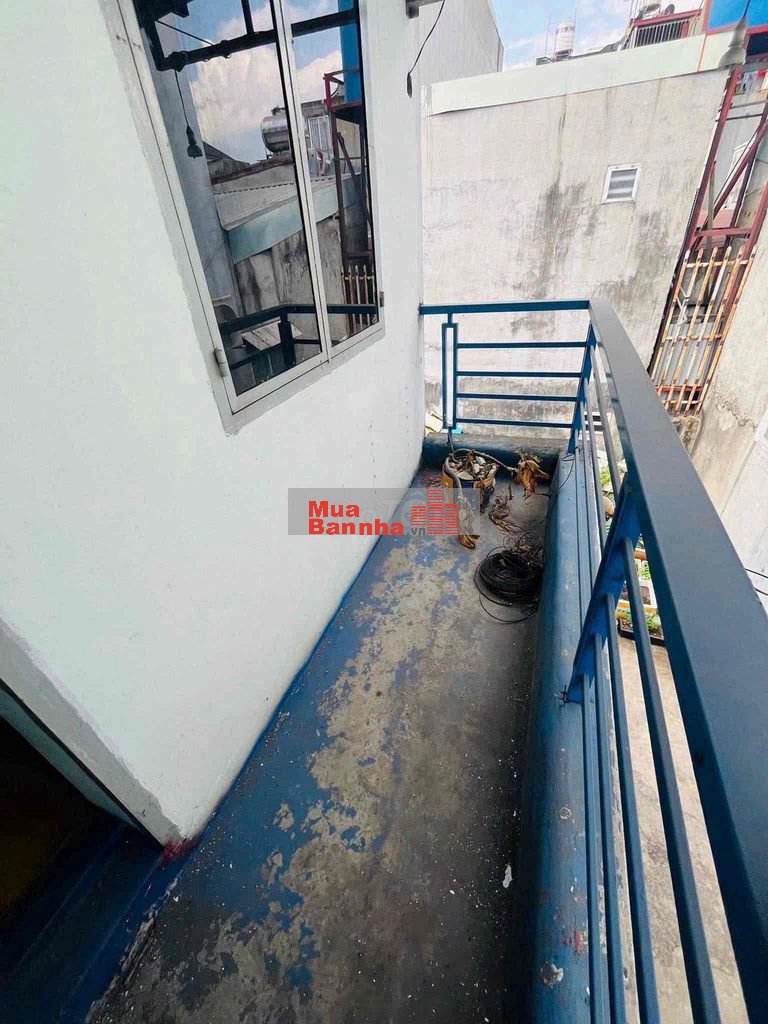 Nhà SHR 72m2 tc 100% phường Dĩ An hẻm 2,1m xóm nghèo giáp Thủ Đức