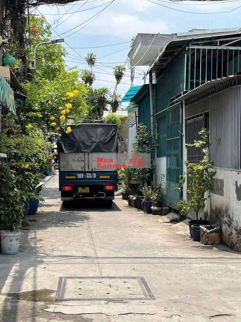 BÁN NHÀ CẤP 4 –TÂN THỚI HIỆP QUẬN 12 – HXH – CÁCH MEGAMARKET 200M