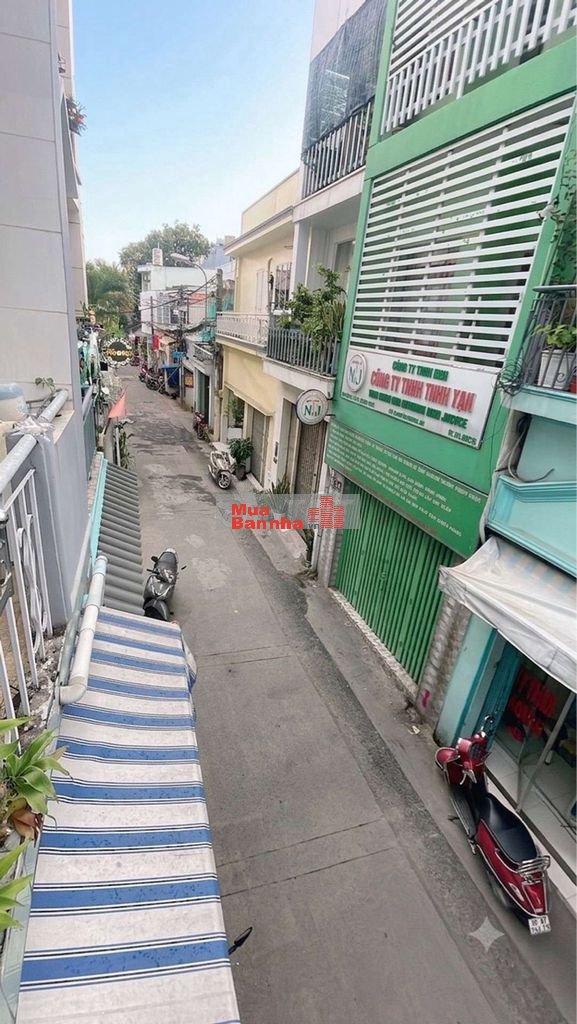 Bán nhà hẻm xe hơi Nguyễn Kiệm, Gò Vấp 35m2, 2 tầng, chíỉ nhỉnh 4 tỷ