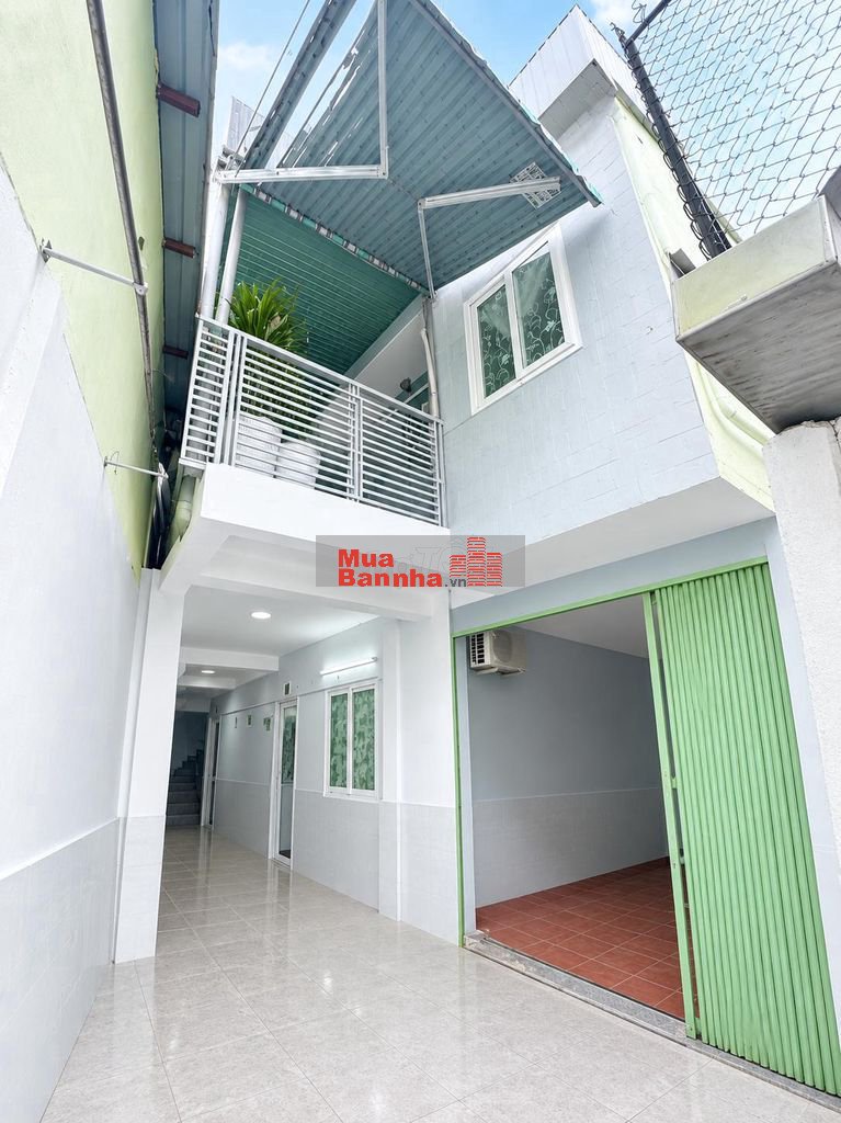 Dòng tiền 40 tr/tháng, 133m2, 2 Tầng BTCT Ko QH ngay Ngã tư Hàng Xanh