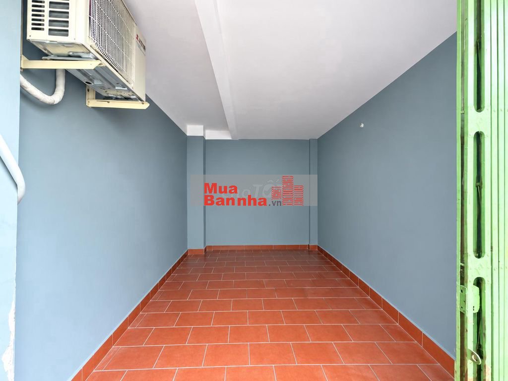 Dòng tiền 40 tr/tháng, 133m2, 2 Tầng BTCT Ko QH ngay Ngã tư Hàng Xanh
