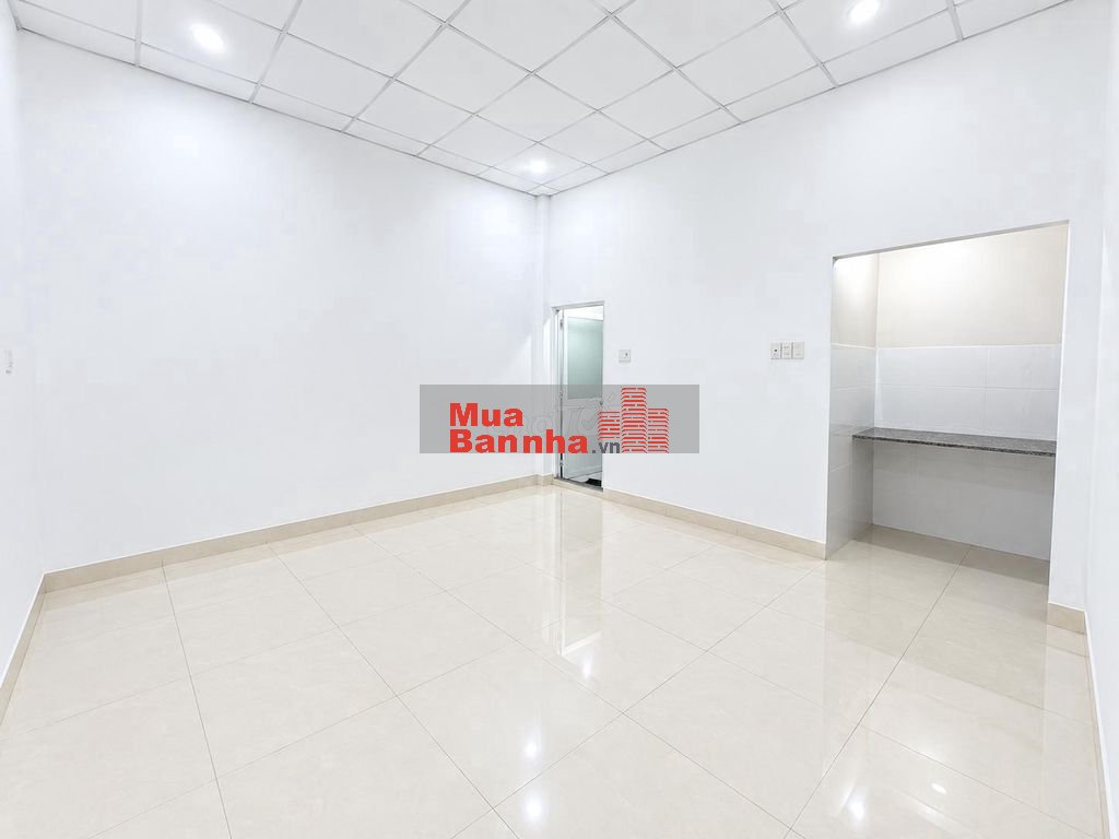 Dòng tiền 40 tr/tháng, 133m2, 2 Tầng BTCT Ko QH ngay Ngã tư Hàng Xanh