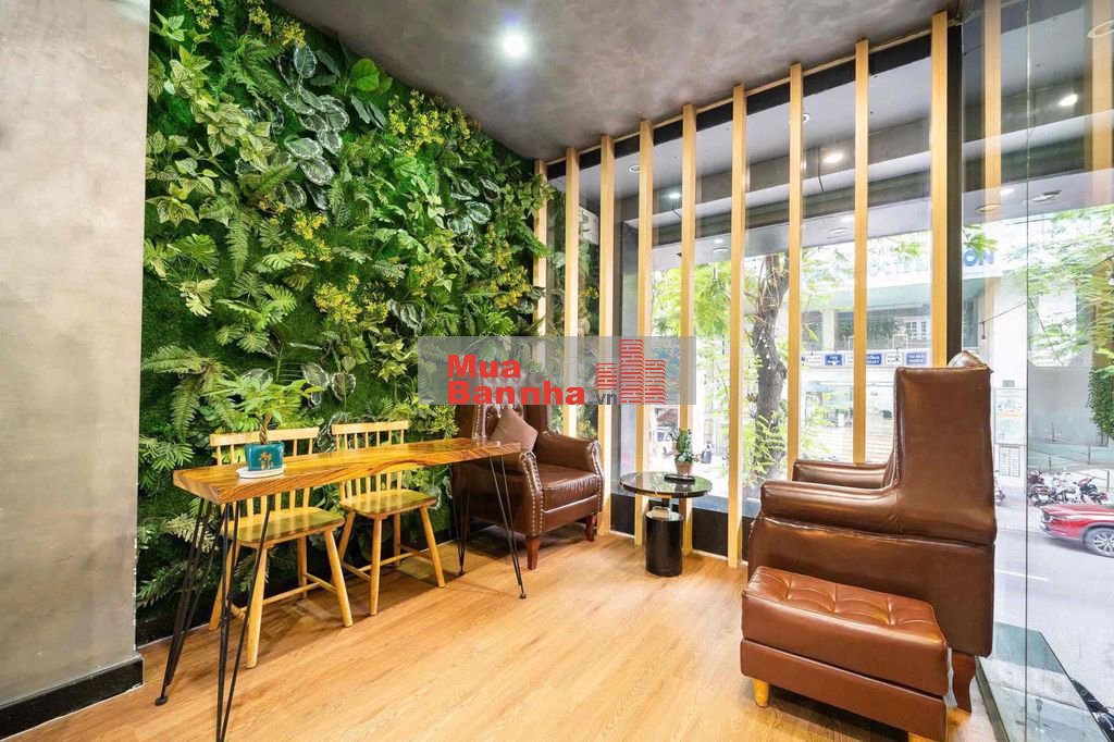 Bán nhà mặt tiền quận 1 đang kinh doanh khách sạn