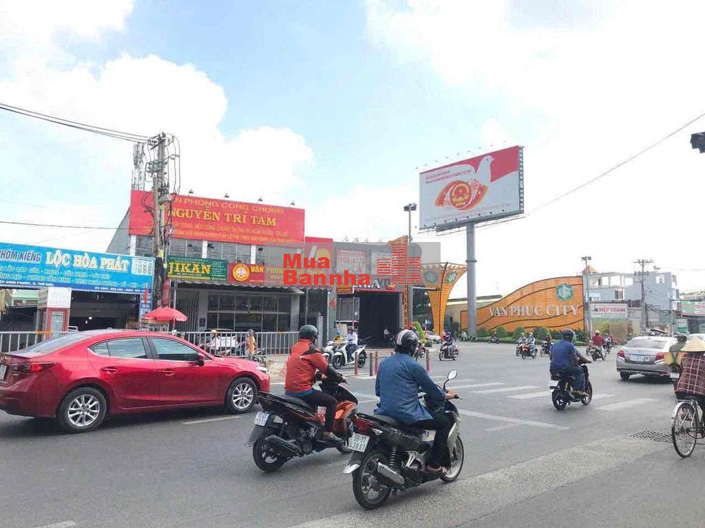 Mặt tiền Quốc Lộ 13 Gần Vạn Phúc - Ngang 8,27, Căn Góc - 13 Tỷ