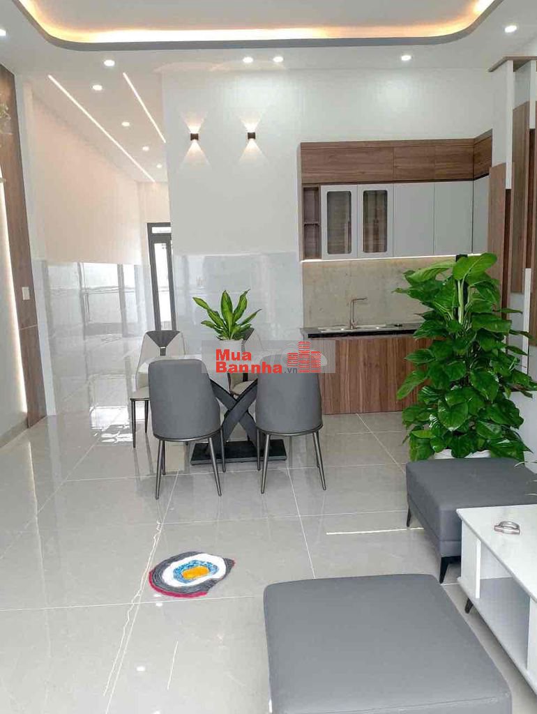 Nhà thổ cư xây kiểu vườn 5x20 giá full 685tr