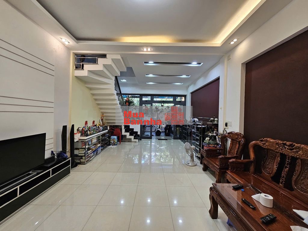 Bán Nhà 2,5 Tầng, Xây Dựng Kiên Cố, Móng 3 Tầng, Có Thép Để Nâng Tầng