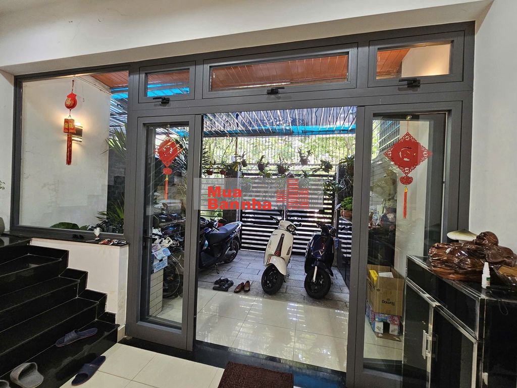 Bán Nhà 2,5 Tầng, Xây Dựng Kiên Cố, Móng 3 Tầng, Có Thép Để Nâng Tầng