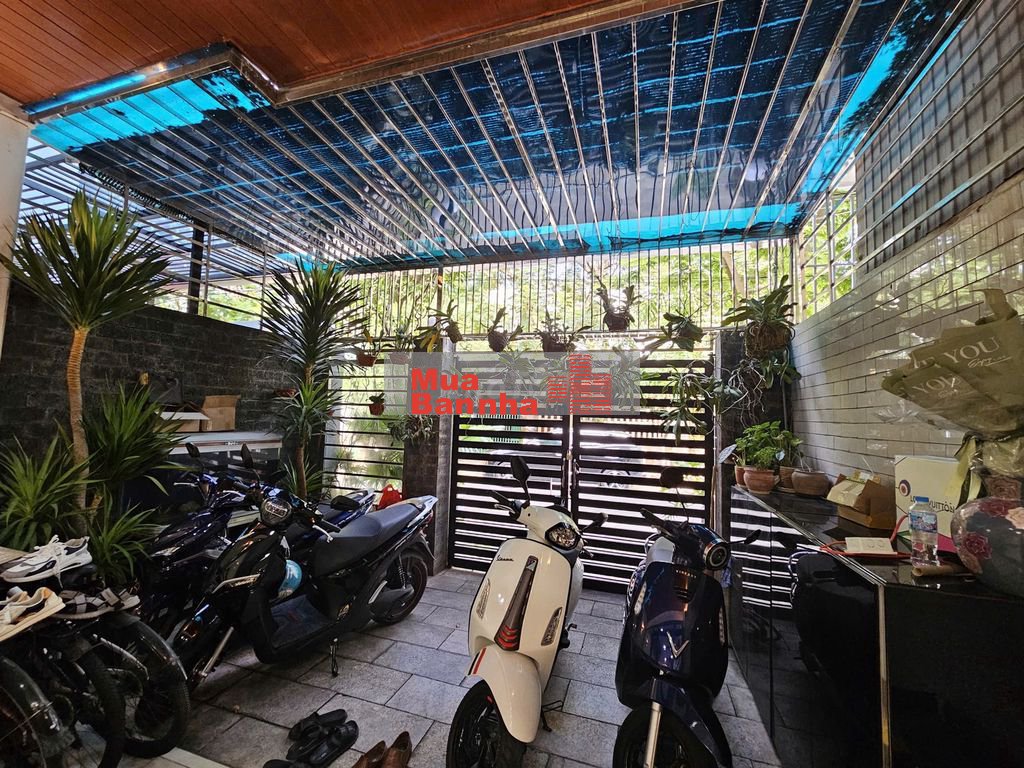 Bán Nhà 2,5 Tầng, Xây Dựng Kiên Cố, Móng 3 Tầng, Có Thép Để Nâng Tầng
