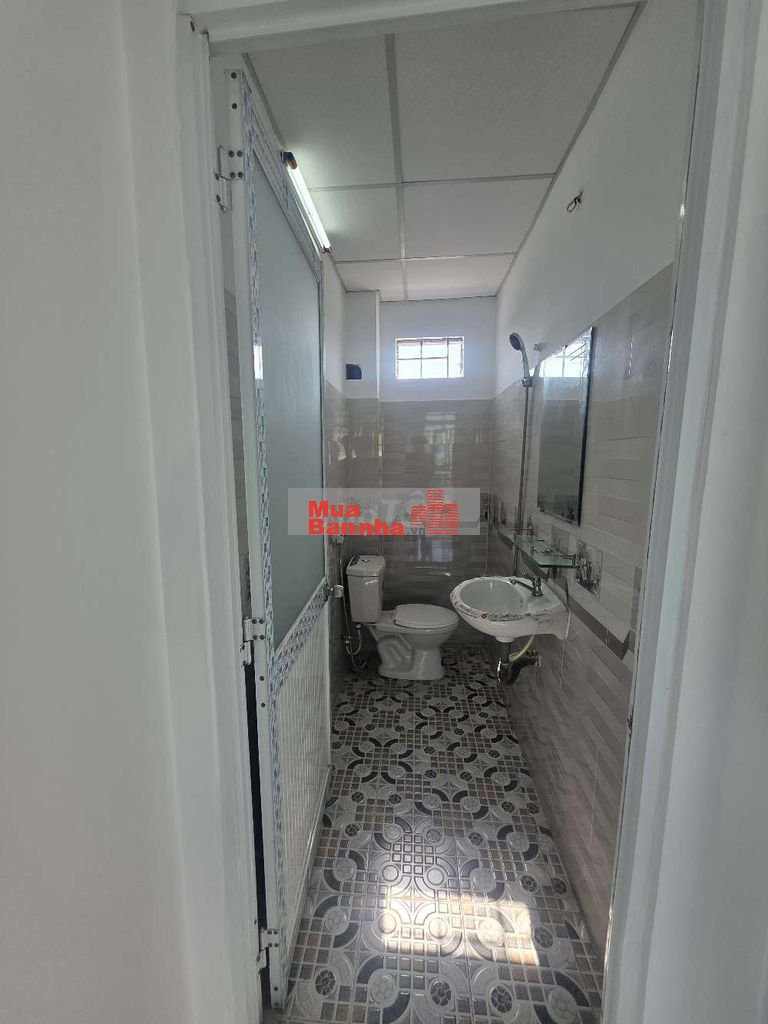 Bán gấp nhà giáp Hóc Môn gần Ngã Ba Mỹ Hạnh