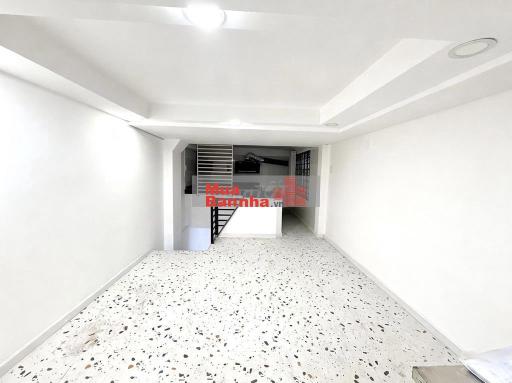 Bán nhà Khu K300 Tân Bình, 6 tầng, hẻm 8m thông, sổ vuông, chỉ 6.95 tỷ