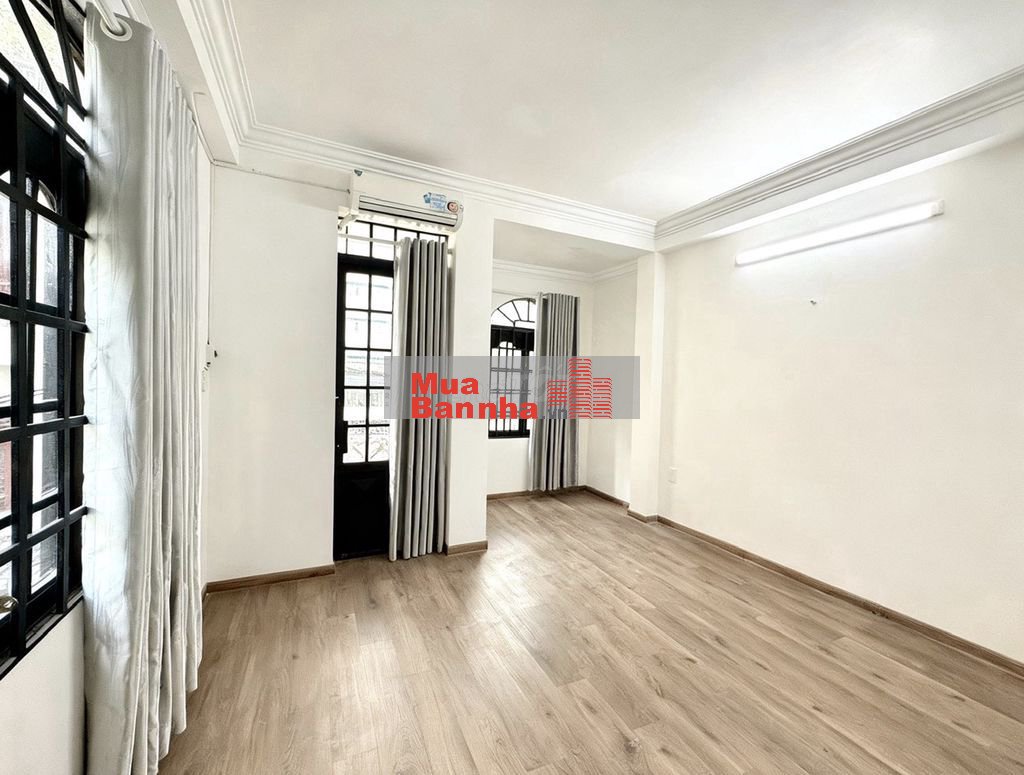 Bán nhà Khu K300 Tân Bình, 6 tầng, hẻm 8m thông, sổ vuông, chỉ 6.95 tỷ