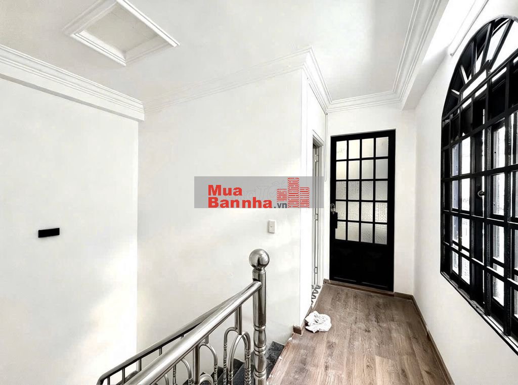 Bán nhà Khu K300 Tân Bình, 6 tầng, hẻm 8m thông, sổ vuông, chỉ 6.95 tỷ