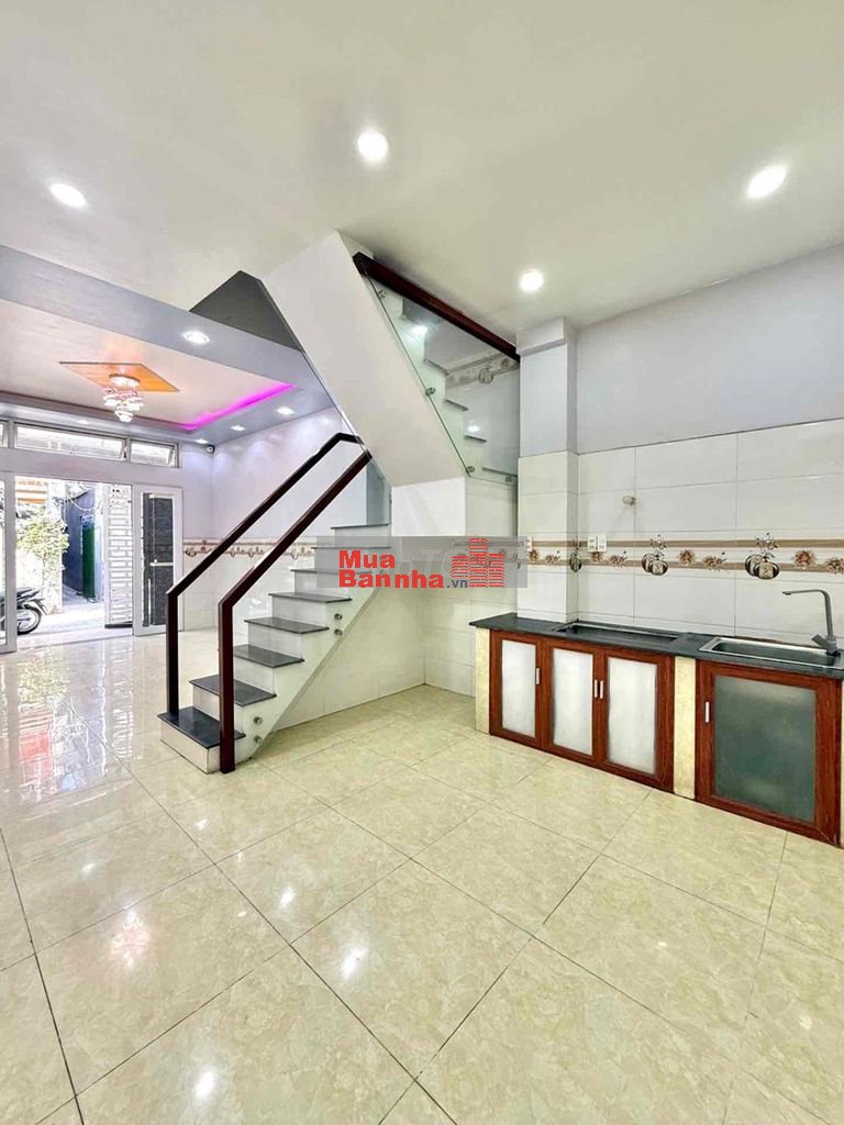 HẺM 6M KẾ TUYẾN METRO SỐ 5 TÂN BÌNH NGAY CHỢ PHẠM VĂN HAI NHÀ XÂY CỰC