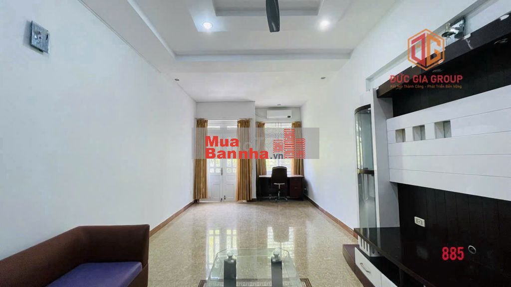 Bán nhà đẹp đường D3 khu D2D đối diện mầm non Thống Nhất