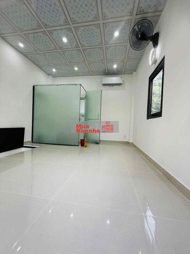 NHÀ MỚI ĐẸP Ở NGAY - CẠNH CHỢ BÀ CHIỂU 2TẦNG - Đ. NGUYỄN THIỆN THUẬT