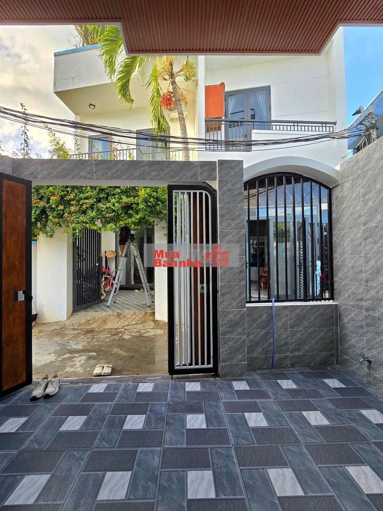 SIÊU PHẨM CẨM LỆ SÁT CMT8- 2 TẦNG NHÀ ĐẸP CHỈ 3tyxx