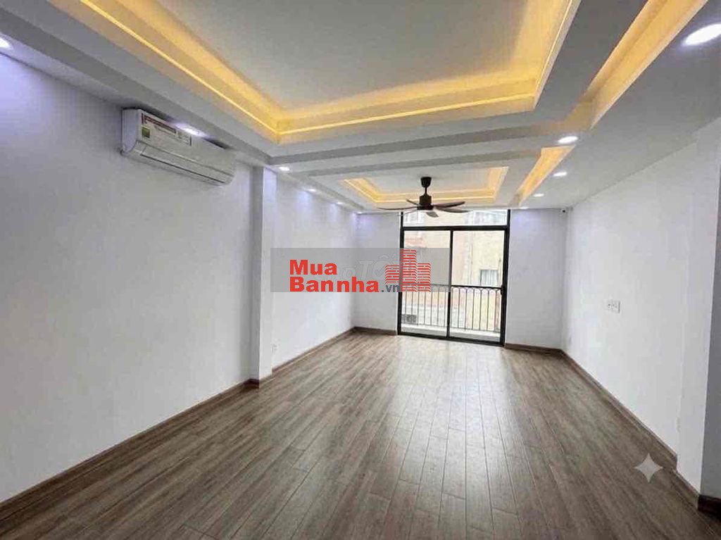 5 tầng , 8,85tỷ , 40m2 cách 30m ra mặt tiền hoàng hoa thám